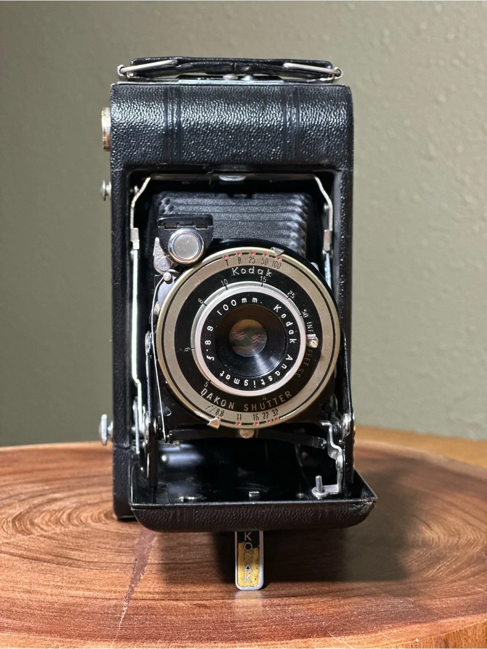 Vintage 1940 Kodak Vigilant Six-20 Folding Camera – Fully Functional with Box